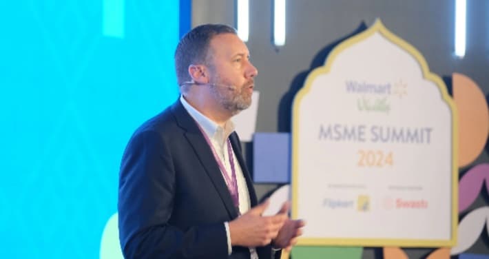 Jason Fremstad speaking at a conference